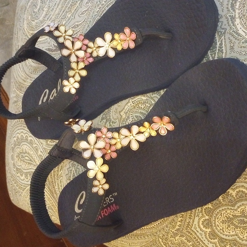 Sandals - Picture 3 of 4